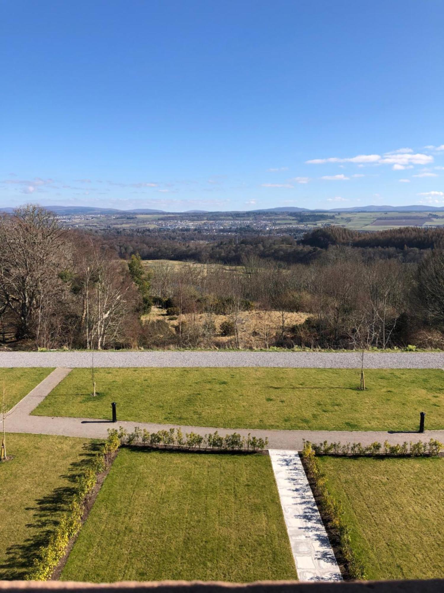 Inverness Great Glen Town House, 5 Minute Drive From Town Centre エクステリア 写真