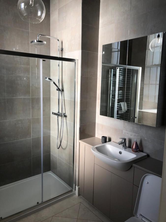 Inverness Great Glen Town House, 5 Minute Drive From Town Centre エクステリア 写真