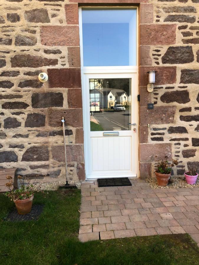 Inverness Great Glen Town House, 5 Minute Drive From Town Centre エクステリア 写真