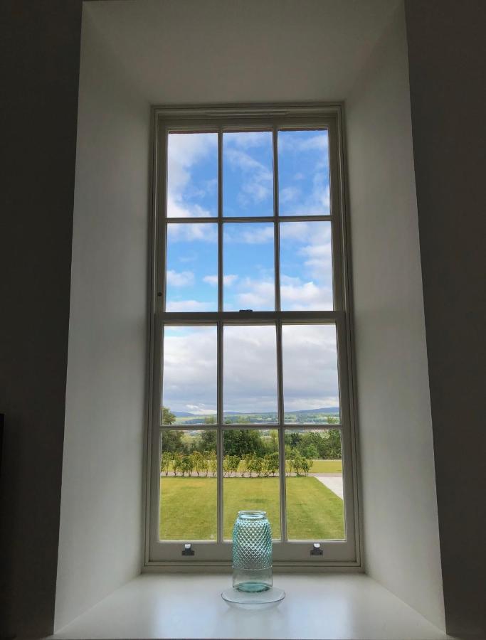 Inverness Great Glen Town House, 5 Minute Drive From Town Centre エクステリア 写真