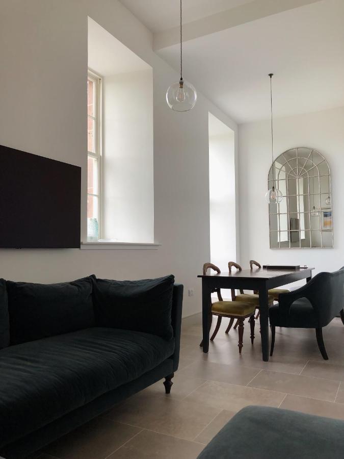 Inverness Great Glen Town House, 5 Minute Drive From Town Centre エクステリア 写真