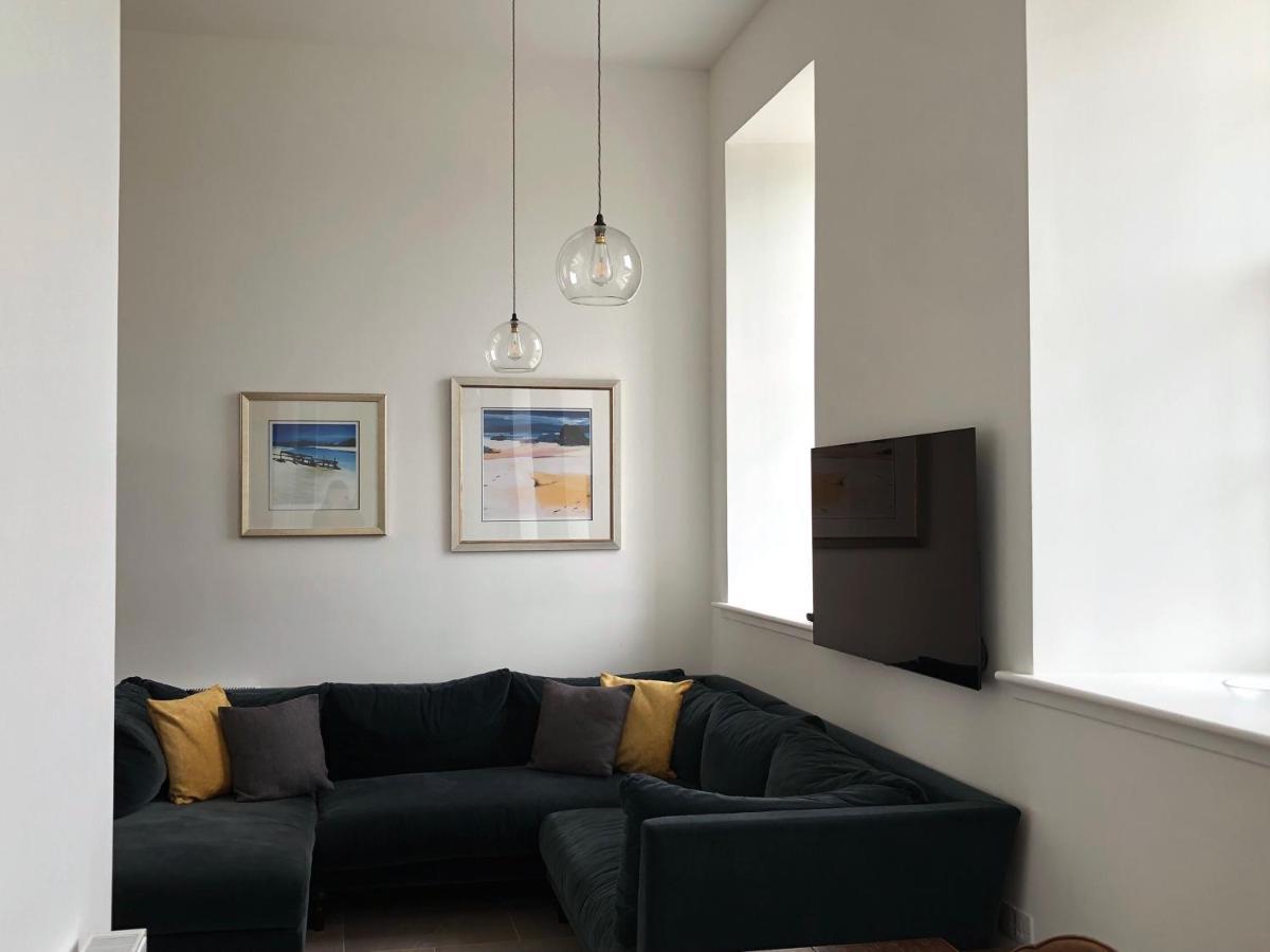Inverness Great Glen Town House, 5 Minute Drive From Town Centre エクステリア 写真