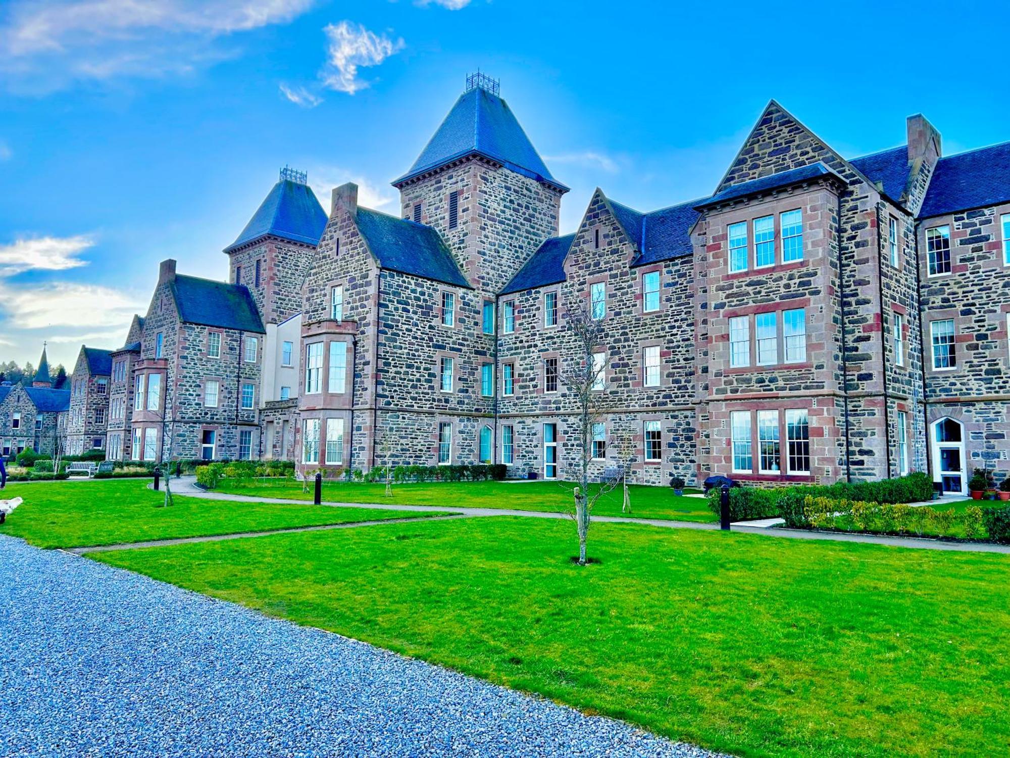 Inverness Great Glen Town House, 5 Minute Drive From Town Centre エクステリア 写真
