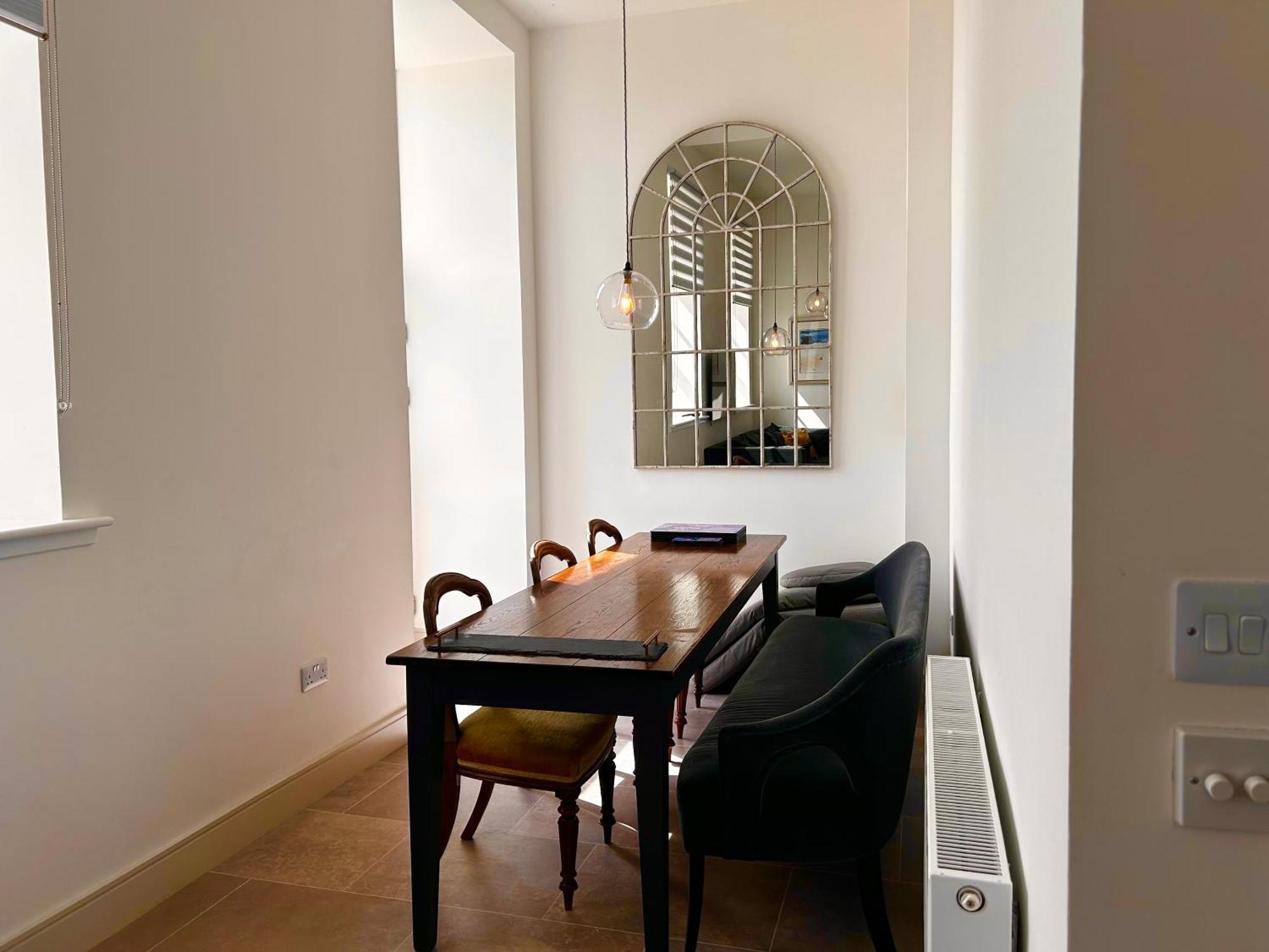 Inverness Great Glen Town House, 5 Minute Drive From Town Centre エクステリア 写真