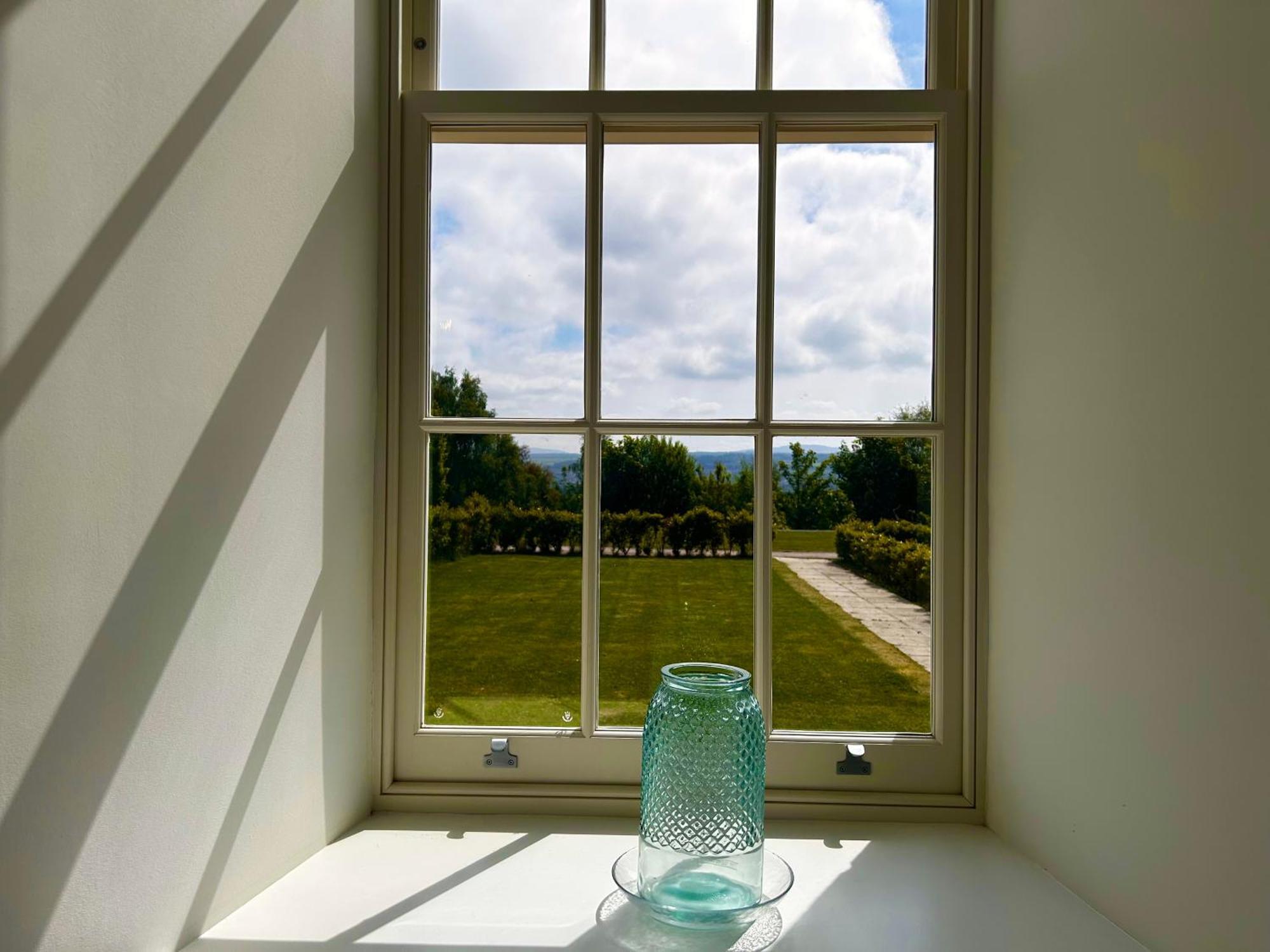Inverness Great Glen Town House, 5 Minute Drive From Town Centre エクステリア 写真