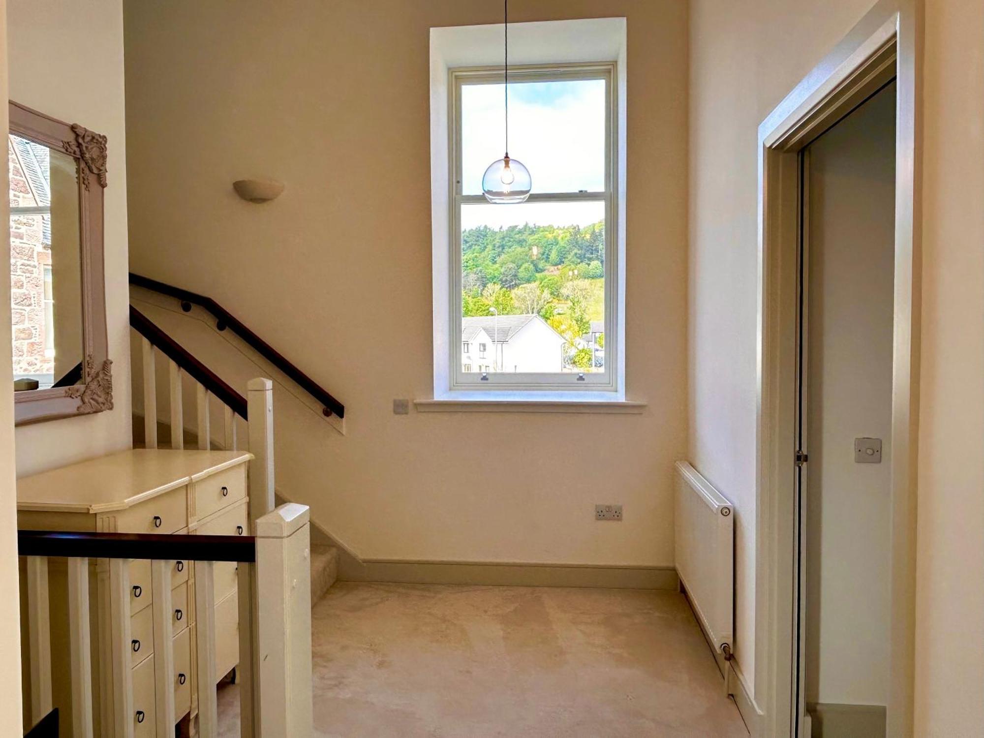 Inverness Great Glen Town House, 5 Minute Drive From Town Centre エクステリア 写真