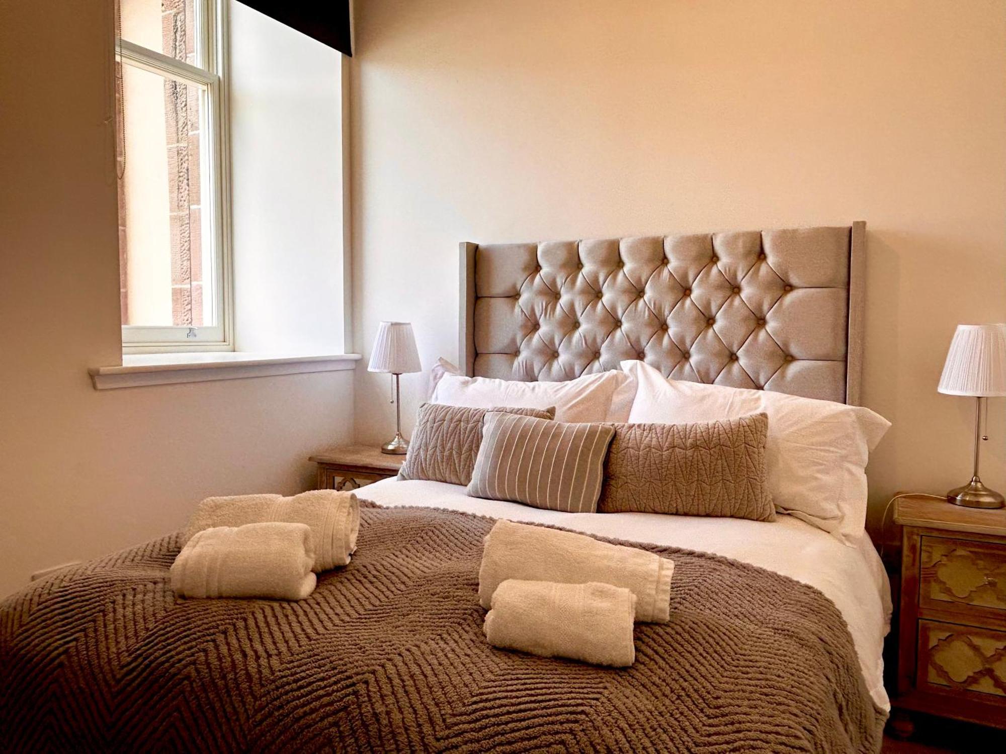 Inverness Great Glen Town House, 5 Minute Drive From Town Centre エクステリア 写真